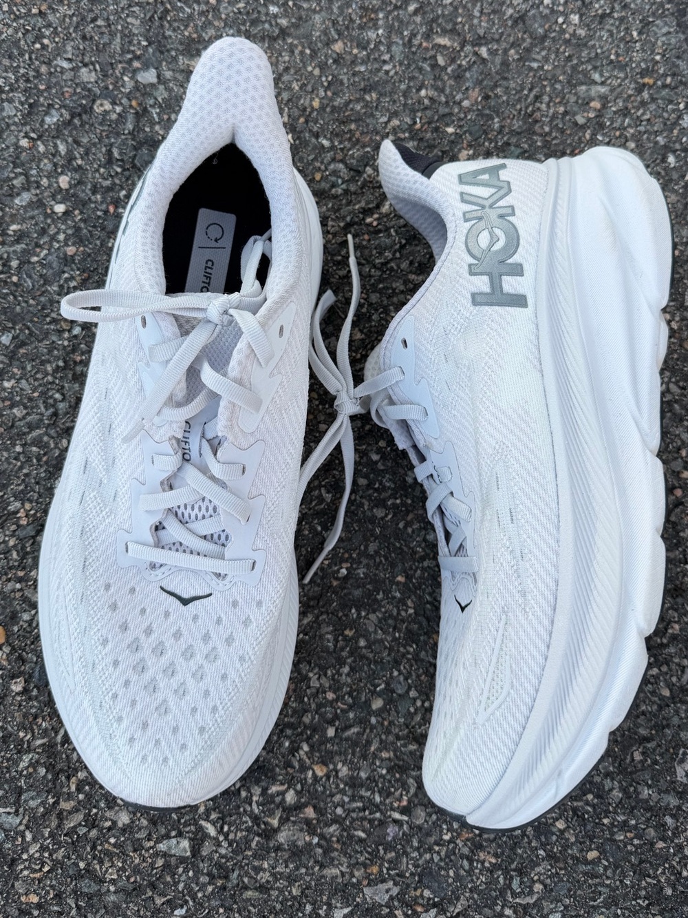 Hoka men’s Clifton 9 All-White Lightweight Running Shoes like new